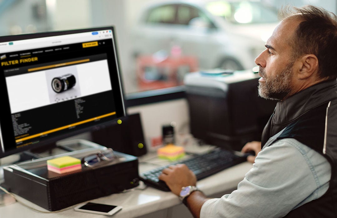 Customer searching the WIX Filter Finder to locate the correct part