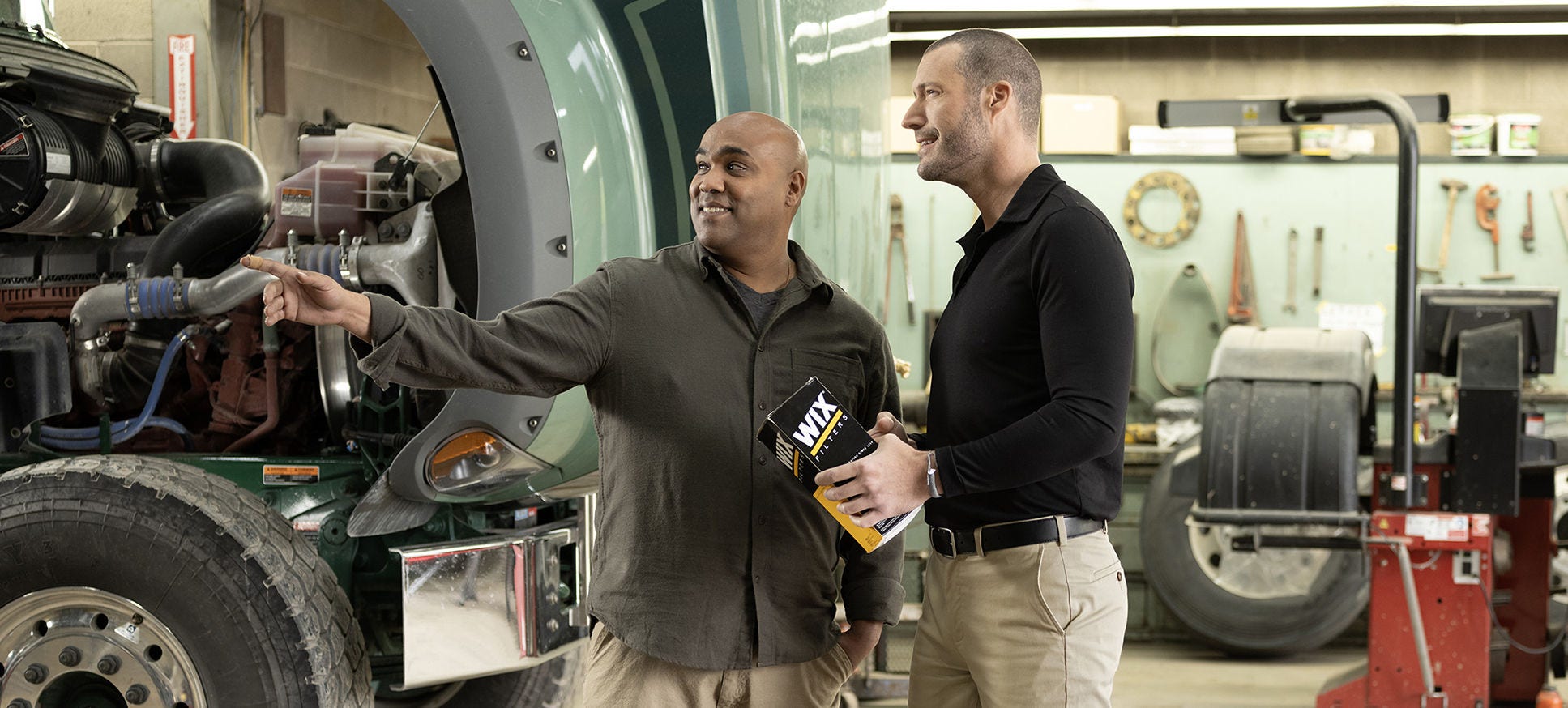 Heavy-Duty customer receiving a WIX part