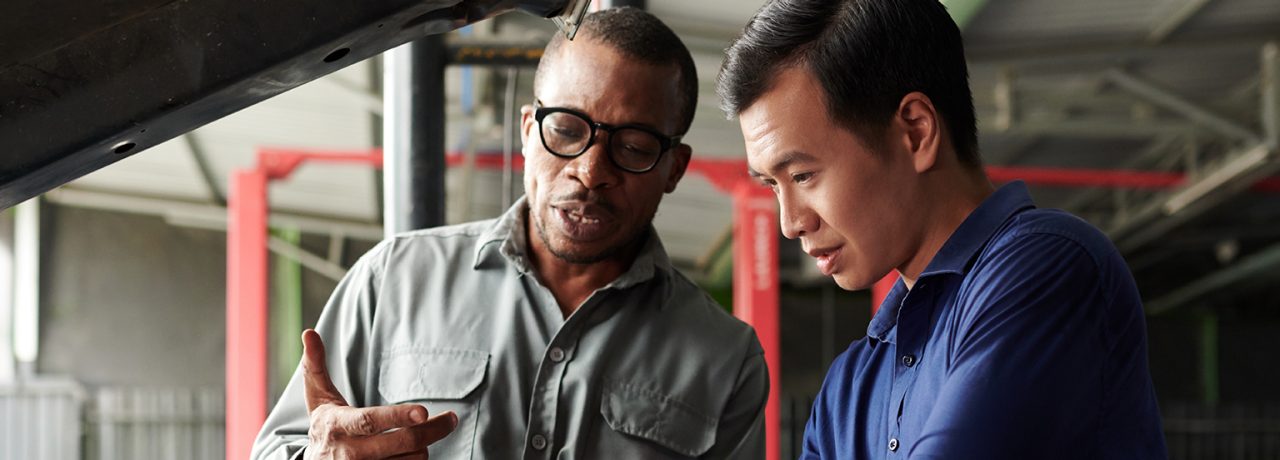 Professional Installer talking to a Customer